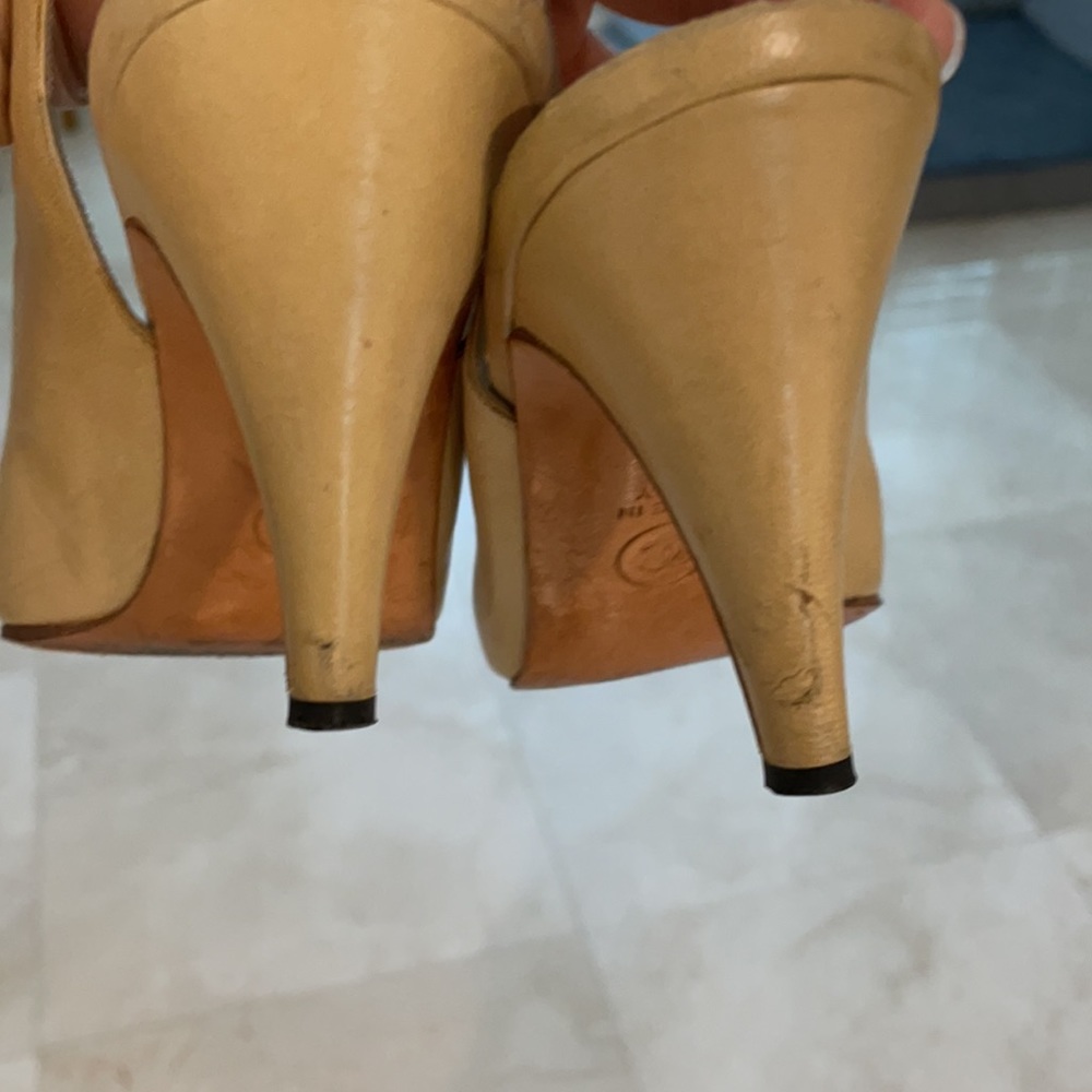 CHANEL heels - Picture 3 of 3